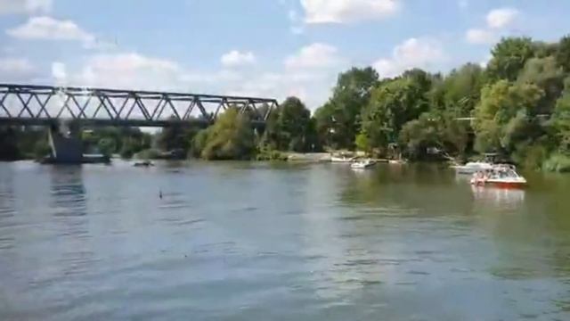 Их принимала река.Дунай Дунайпривет всем