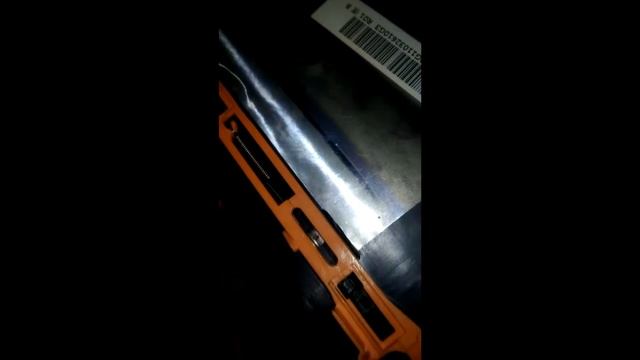НЕТБУК побитый жизнью жив и готов работать.
