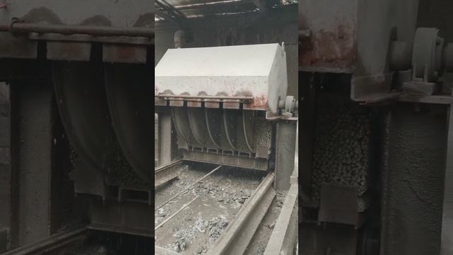 Распил керамзитовых блоков. Пяти дисковой пилой.