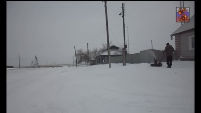 Снегоуборщик из бензопилы "Дружба".