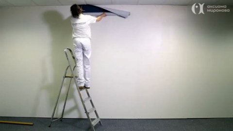 Как правильно клеить широкие обои