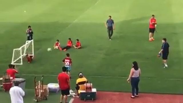 Видео с с официального аккаунта Диего Марадоны