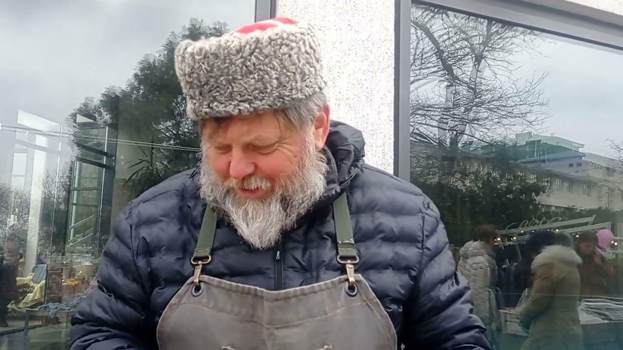 ОВЕЧИЙ СЫР.Ярмарка в Анапе на набережной у ресторана " ЛЕВЕРАНДА ".