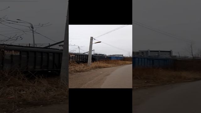 ТГМ4-03 едет от непассажирской станции "Парнас" в сторону пивозавода "Балтика".mp4