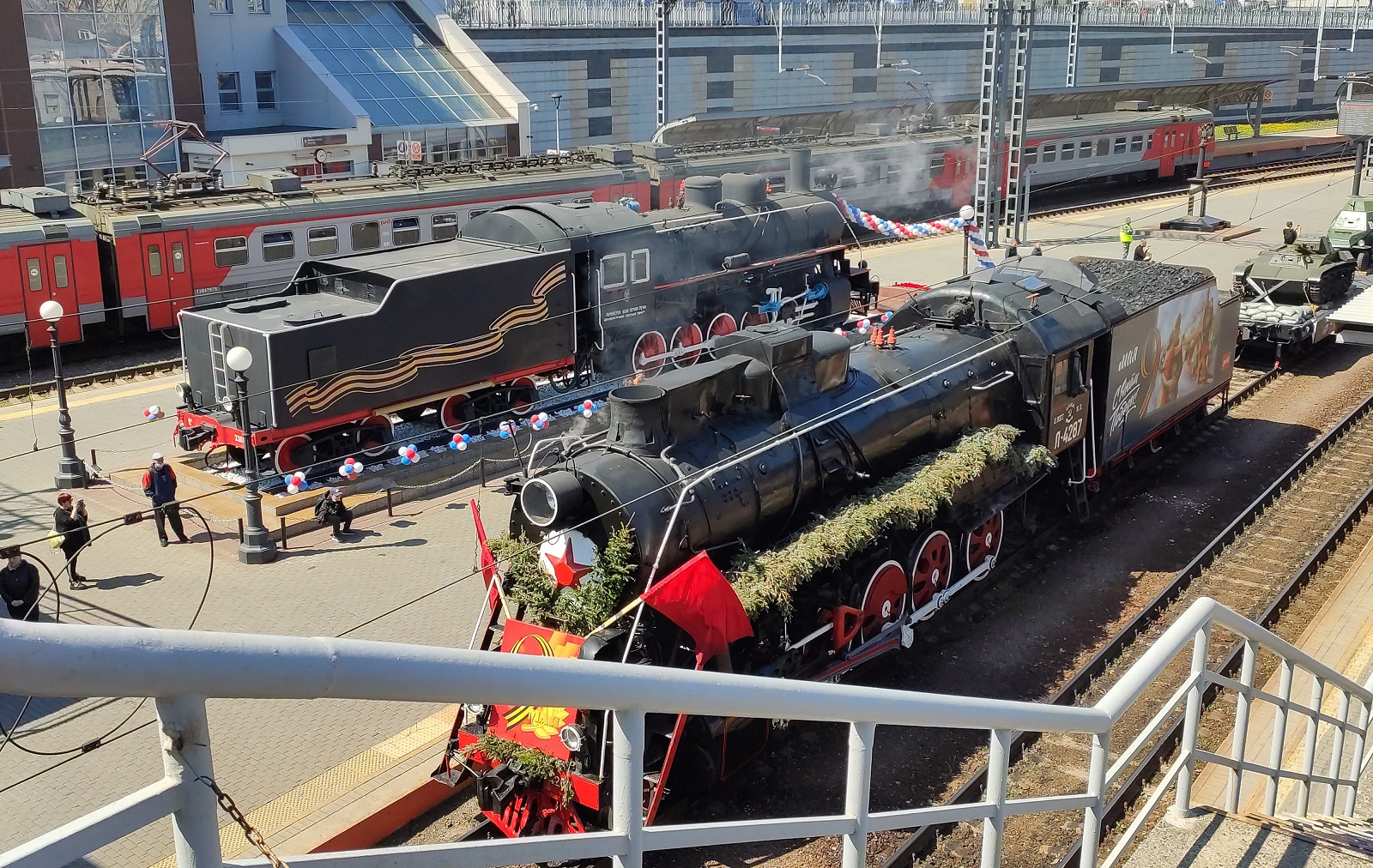 Поезд Победы, китайские туристы. Владивосток
