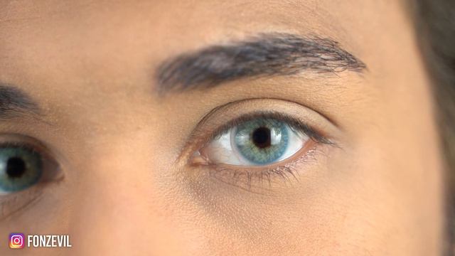6 Best Blue Color Contact Lenses for Dark Eyes