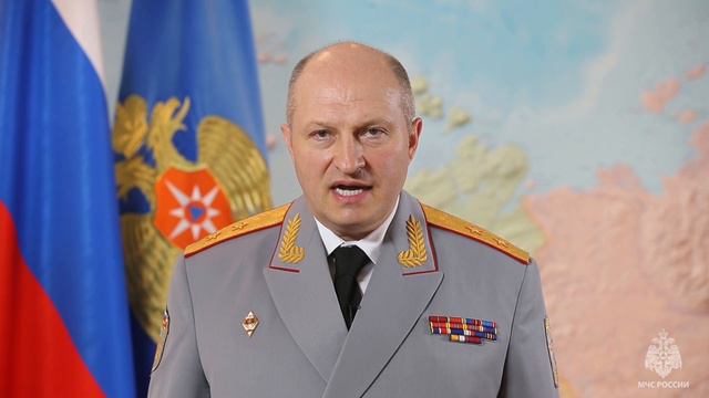 Поздравление главы МЧС России Александра Куренкова с 375-летием пожарной охраны России