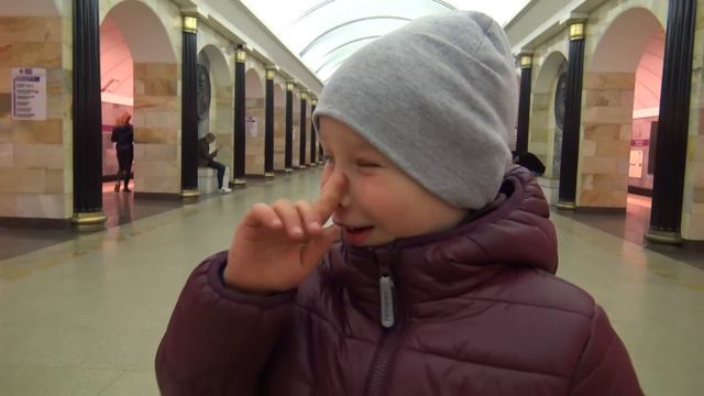 Метро в Москве и в Санкт Петербурге сравнение Метрополитена для детей