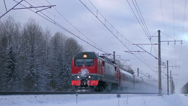 Электровоз ЭП2К-233 с поездом №131 Санкт-Петербург - Ижевск
