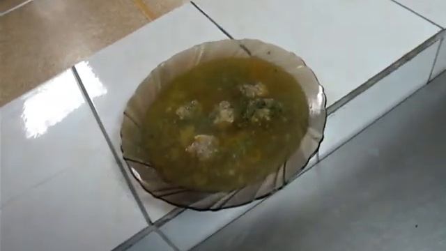 Суп с фрикадельками. Повар на вахте.