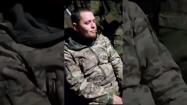 Боец красиво поёт на татарском языке на СВО