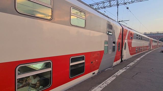 ЭП20-61 с пассажирским прибывание Казанский вокзал