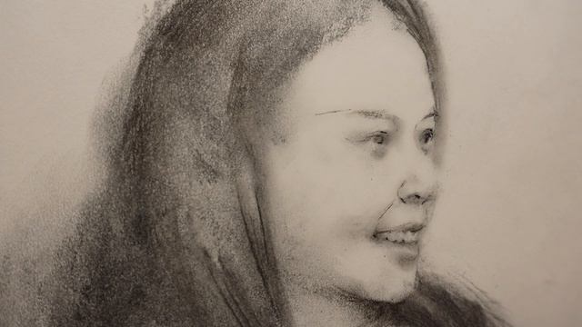 How to quickly portray a happy young mother-to-be in charcoal in 30 minutes