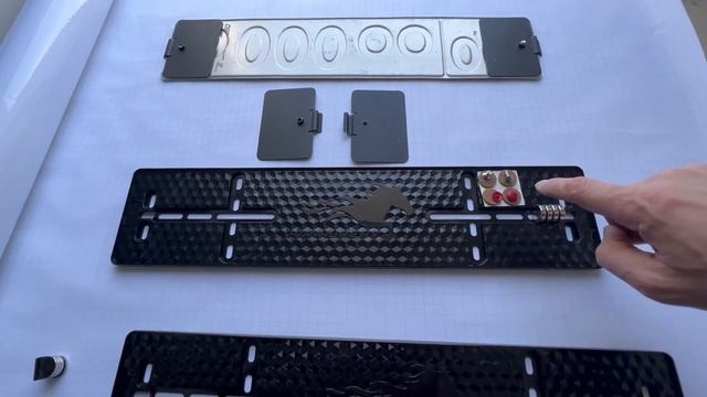 Номерные рамки фирмы Конкурент с LED надписью