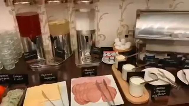 Завтрак - шведский стол в Гостиничном комплексе "Губернский"