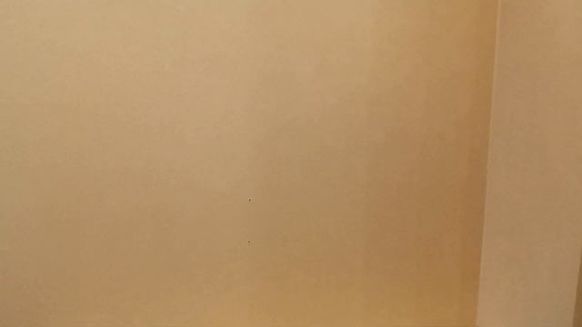 ИЗГОЛОВЬЕ КРОВАТИ ИЗ СЛЭБОВ КАРАГАЧА И ПОЛКИ С "ЖИВЫМИ" КРАЯМИ ДЕРЕВА