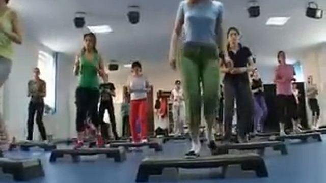 Gym Style cu Marcela Presecan şi Cristi Hirsch - Stepper Frantic