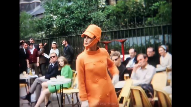 Импровизированный показ мод в уличном кафе Парижа, архивные кадры 1966 года