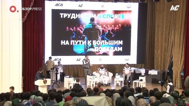 Встреча Хамзата Чимаева в ЧГУ в Грозном. хамзатчимаев чимаев хамзат чимаевхамзат чечня грозны