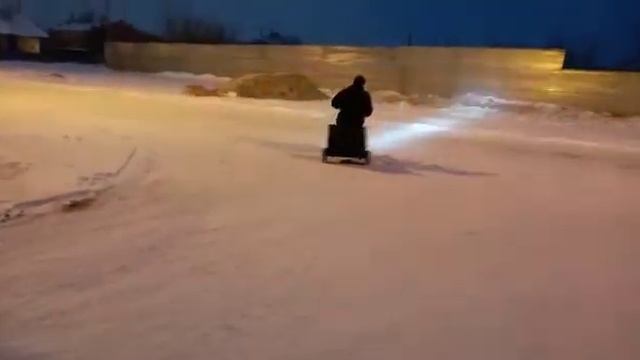 Дрифт на электросамокате.