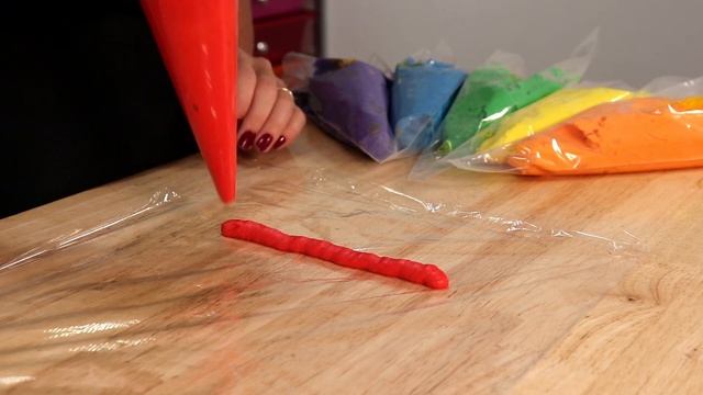 Multicolor Cupcake Piping Hack