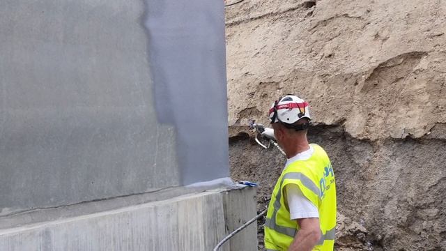 Aquafin RB400 applied by airless machine