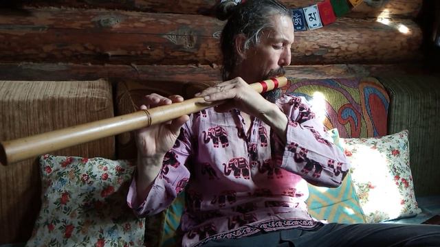 Импровизация на бамбуковой флейте бансури.