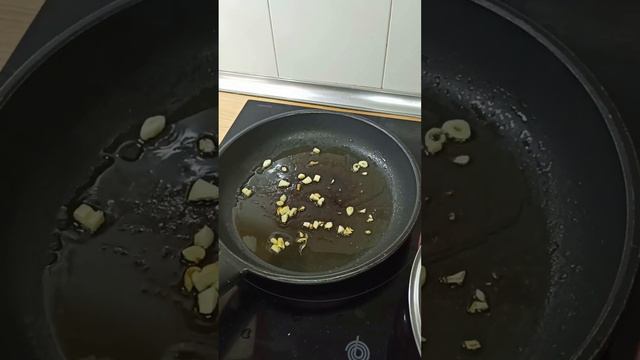 Judías verdes con jamón, receta para comer una hervido con salsa de gala@lacocinadepipo9733