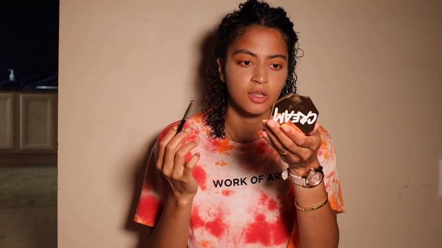 Orange summer makeup for orange outfits!