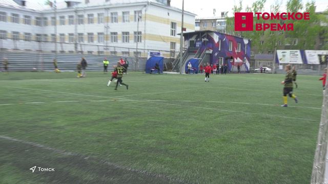 В Томске стартовал футбольный турнир