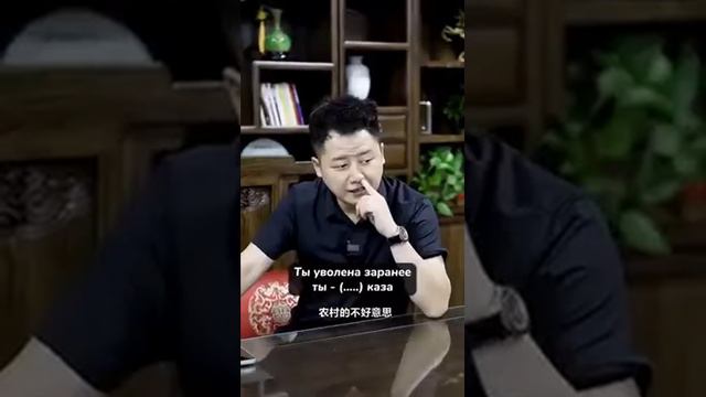 Она шла там где сзади были лужи...