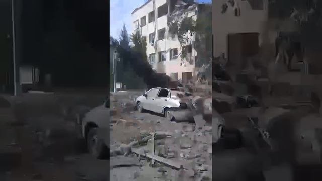 Прилет по зданию госпогранслужбе в Харькове