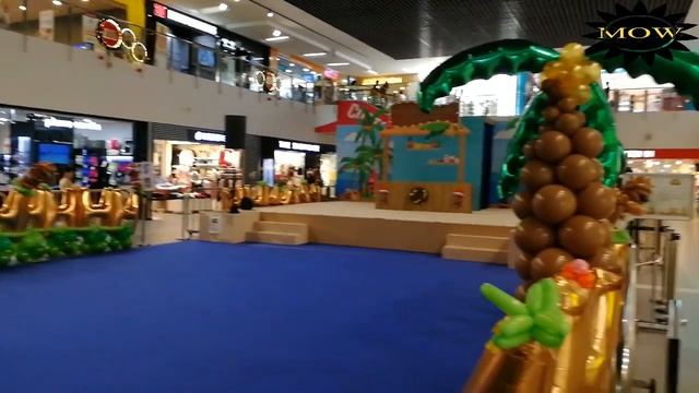 Raffles City Market  In Singapore