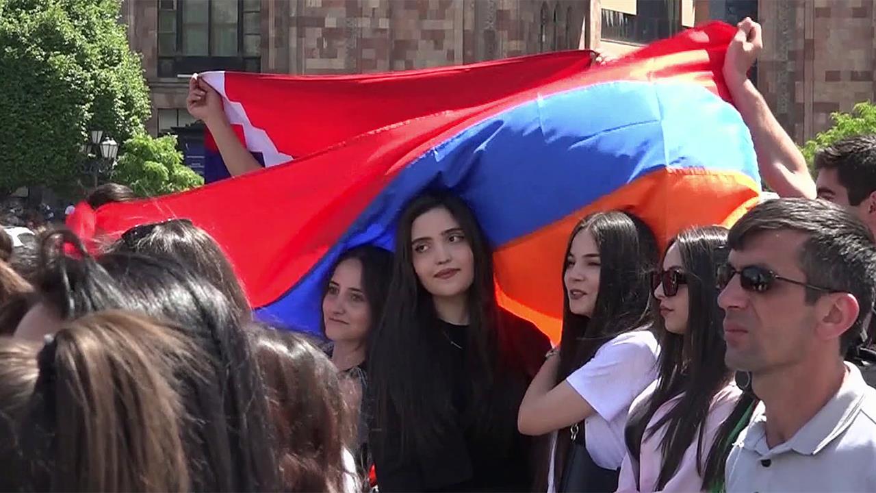 Массовые протесты в Ереване разгорелись с новой силой