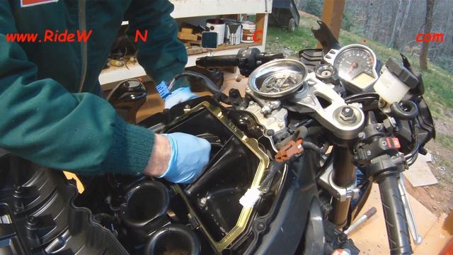 2008 Honda CBR1000RR K&N Filter    Air Filter Install