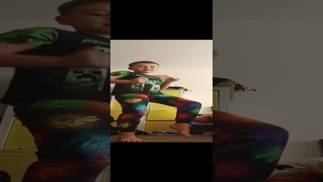 VID_20230830_153002.mp4