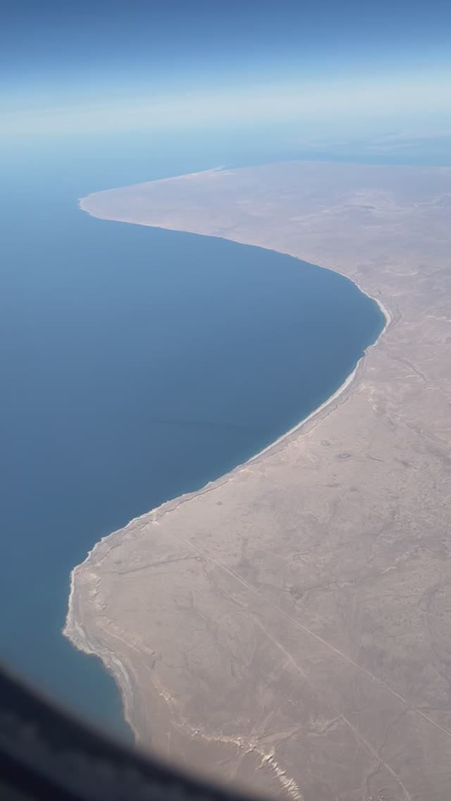 Каспийское море с самолета