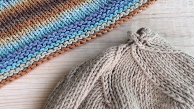 Берет "Морской"  Обзор Описание Вязание спицами