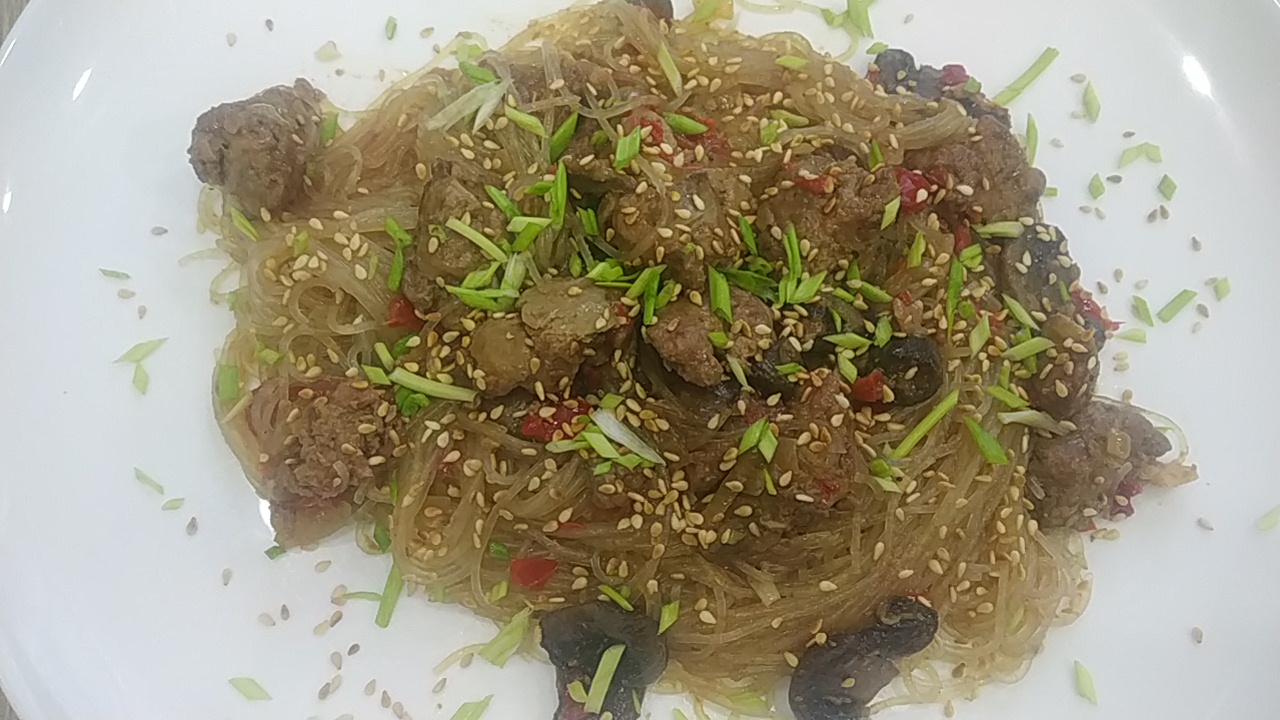 Горячий супер вкусный салат ФУНЧОЗА - вкуснее чем по-корейски. Готовлю много,когда хочется увидеть