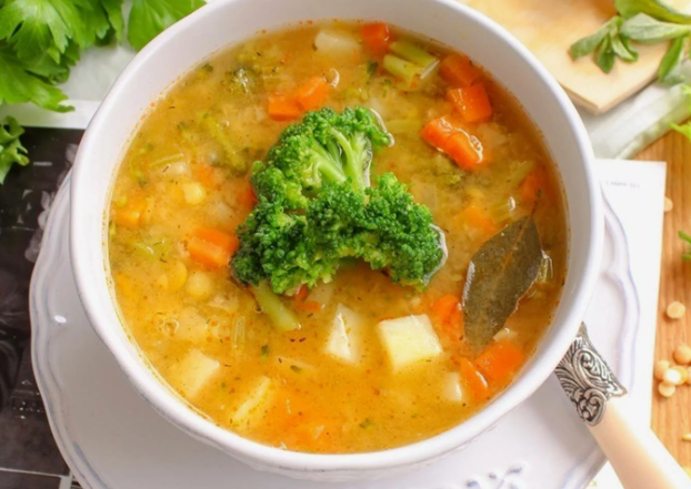 Овощной суп из дала.