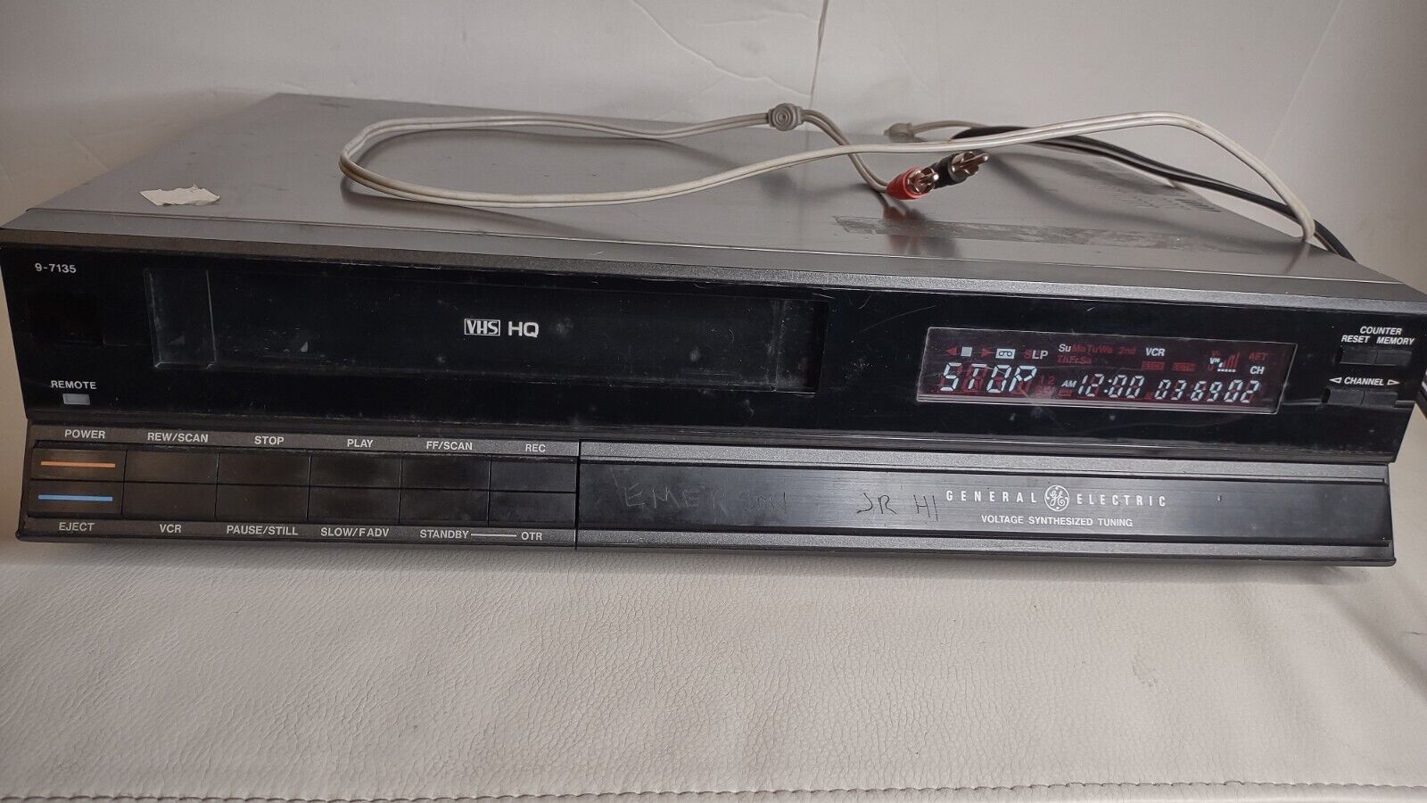 Винтажный видеокассетный магнитофон GE General Electric 9-7135 VHS 1986 года выпуска-Япония