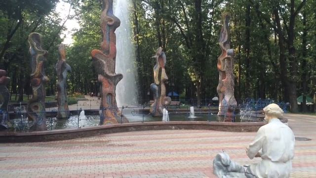 Поляна Сказок в парке Ленинского комсомола