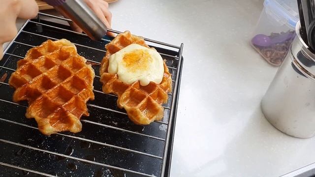 홍대에서 유명한 크루아상 와플, 크로플 맛집! 쿠앙플 l 길거리음식 l Croissant Waffle – Street Food in Korea