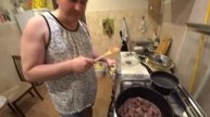 Вован в ДЕЛЕ! ?? Готовим дома мясо по бургундски ?? из говядины ? Супер рецепт с вином