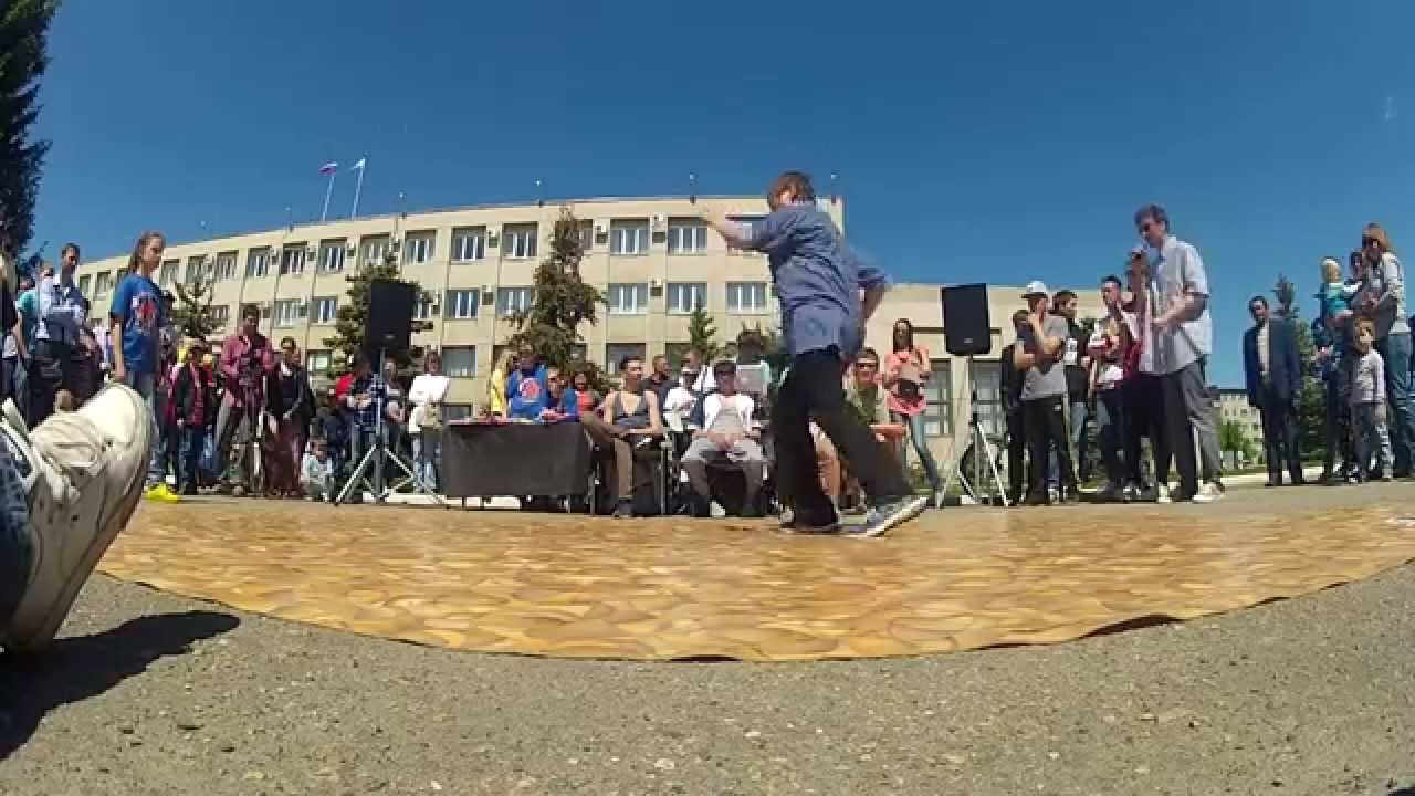 Breaking 1x1 kids Arina vs Jeka Big mama JAM 2013 - bboy bgirl breakdance