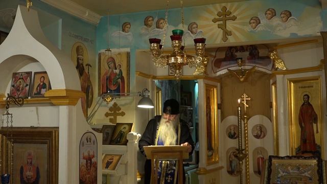 Вся Вселенная освящается Святым Духом и все воды оскверненные (2 ведра лимфы в человеке) освящаются.