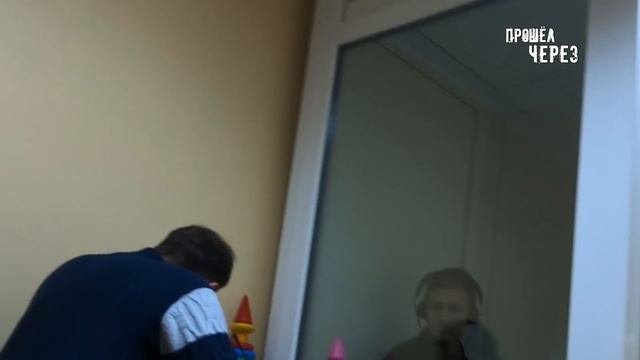 ГЛУХОНЕМОЙ САША ОН МОЖЕТ СЛЫШАТЬ ?!
