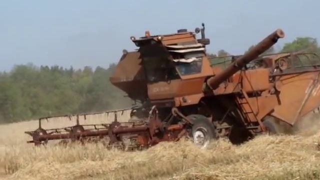 Combines SK-5M a beautiful video!  Комбайны СК-5М красивое видео!