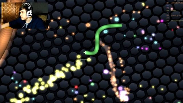 Играем в Slither.io - Сколько см. у меня?