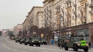 قافلة معدات عسكرية تجوب وسط موسكو في إطار التحضير للعرض العسكري بمناسبة عيد النصر